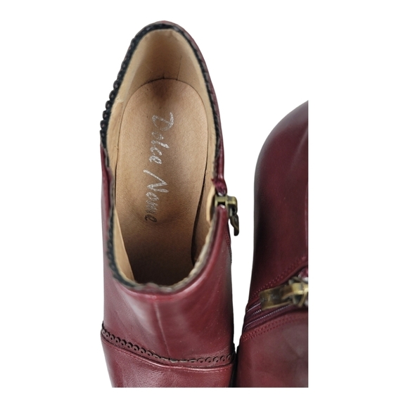 DOLCE NOME Inside Zip Ankle Booties in‎ Burgundy - Picture 4 of 14